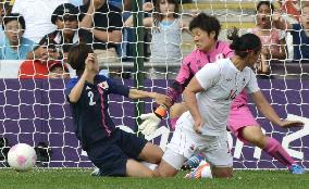 Japan beat Canada in Olympic women's soccer opener