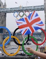 Olympic torch travels along Thames