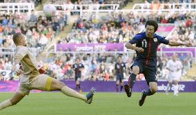 Japan advance to Olympic men's soccer quarterfinals