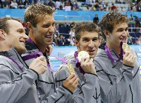Phelps wins 18th gold