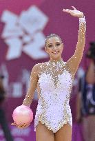 Kanaeva performs in rhythmic gymnastics qualifying