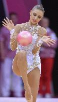 Kanaeva performs in rhythmic gymnastics qualifying