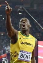 Bolt wins men's 200 meters