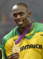 Bolt wins men's 200 meters