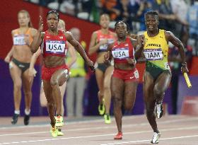 U.S. sets new world record in 4x100m relay