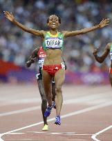 Defar grabs gold in women's 5,000m