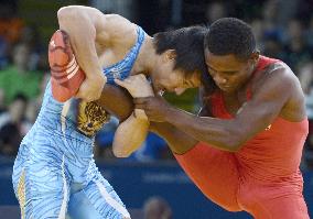 Yumoto beats Cuba's Bonne Rodriguez in men's freestyle wrestling