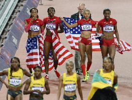U.S. women grab gold in 4x400m relay