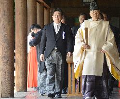 Japan ministers visit war-related shrine