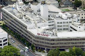 Sharp in talks with Hon Hai over capital tie-up