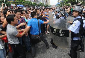 Anti-Japan protests occur in 4 China cities