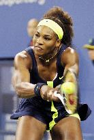 Serena Williams advances to semis at U.S. Open