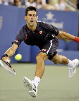Djokovic advances to U.S. Open semis