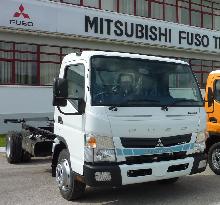 Mitsubishi Fuso's 1st hybrid car production overseas