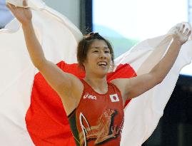 Yoshida wins 10th straight world wrestling title
