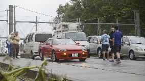 Osprey opponents block gates of Futenma air station