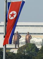 Kim statues in Pyongyang