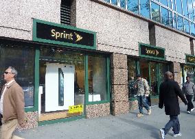 Softbank to purchase 70% stake in Sprint: reports