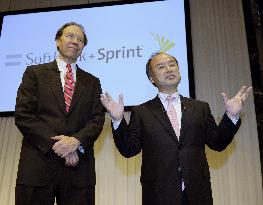 Softbank to pay $20 bil. to acquire 70% of Sprint Nextel