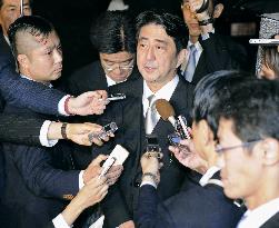 LDP chief Abe visits war-linked Yasukuni Shrine