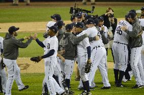 Yankees swept by Tigers in ALCS