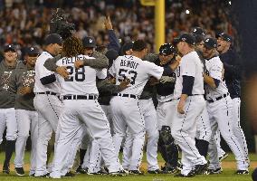 Yankees swept by Tigers in ALCS