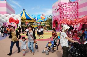 USJ visitors to reach 100 million