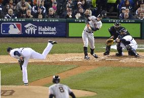 Giants sweep Tigers to win World Series