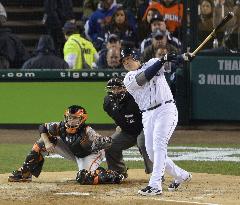 Giants sweep Tigers to win World Series