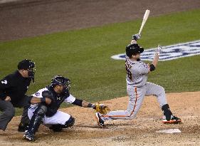 Giants sweep Tigers to win World Series