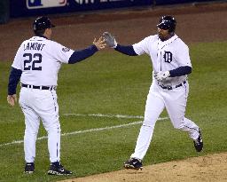 Giants sweep Tigers to win World Series