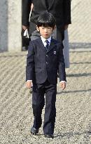 Prince Hisahito visits imperial mausoleum