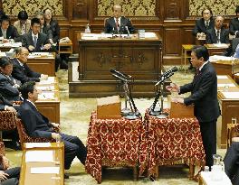 PM Noda, LDP chief Abe in parliamentary debate