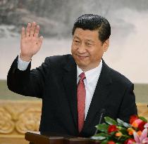 Xi replaces Hu as China Communist chief