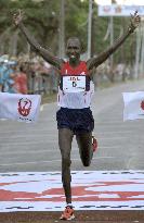 Kipsang wins Honolulu Marathon