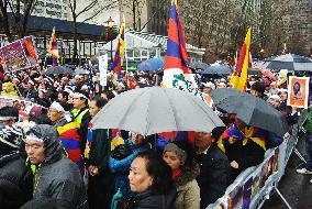 Tibetans demonstrate in N.Y.