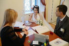 Marriages registered on Dec. 12, 2012