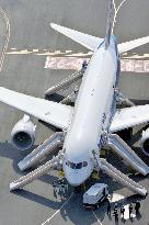 Boeing 787 makes emergency landing
