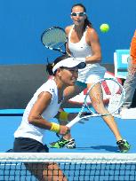 Date-Krumm, Parra Santonja at Australian Open