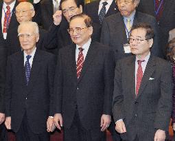 Ex-Japan premier in China