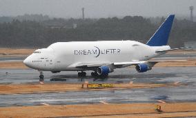 Dreamlifter cargo plane