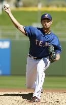 Darvish picture perfect in Cactus League 2013 debut