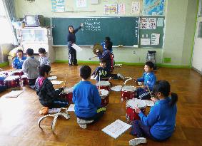 Fukushima kids find comfort at school in Saitama