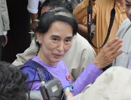Suu Kyi reelected as NLD leader