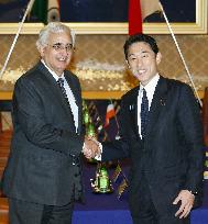 Japan, India agree on 220 bil. yen in aid