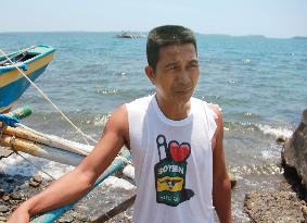 Filipino fisherman affected by territorial dispute