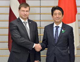 Latvian Prime Minister Dombrovskis in Japan