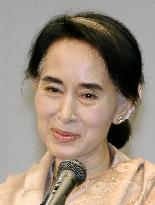 Suu Kyi visits Japan for 1st time in 27 yrs