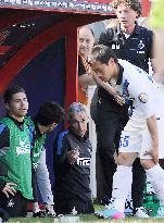 Nagatomo suffers knee injury