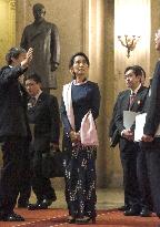 Suu Kyi visits Japanese parliament